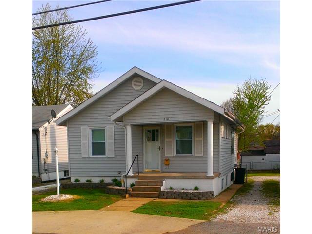 210 W Loretta Ave, Lemay, MO 63125 photo 5