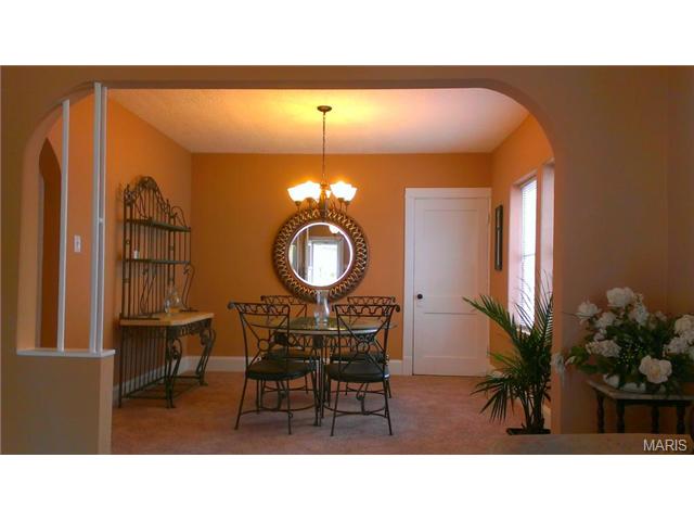 210 W Loretta Ave, Lemay, MO 63125 photo 7