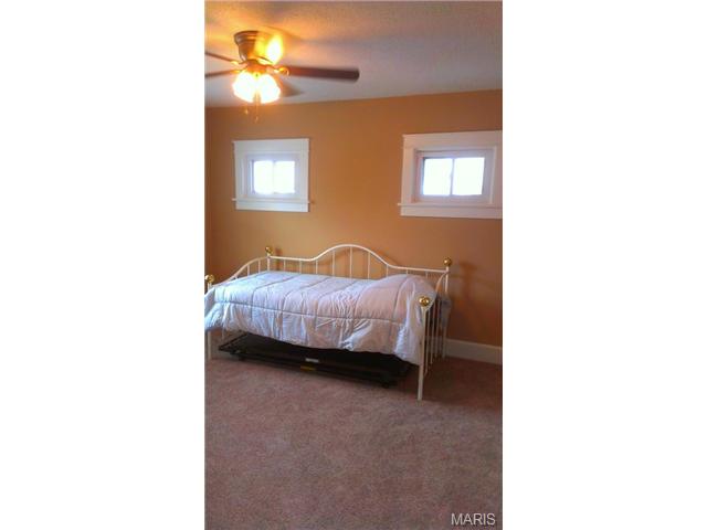 210 W Loretta Ave, Lemay, MO 63125 photo 11