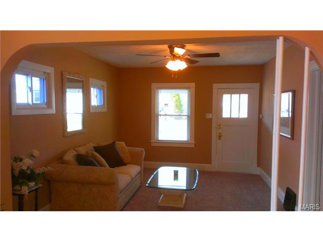 210 W Loretta Ave, Lemay, MO 63125 photo 9