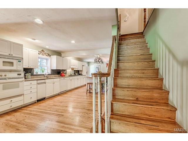 19 Frederick Ln, Glendale, MO 63122 photo 16