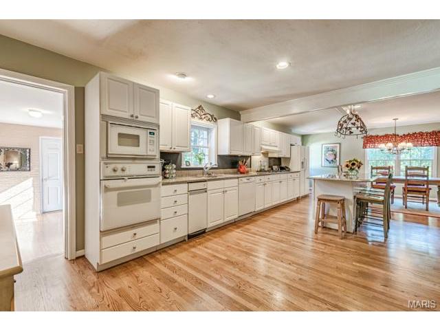 19 Frederick Ln, Glendale, MO 63122 photo 17