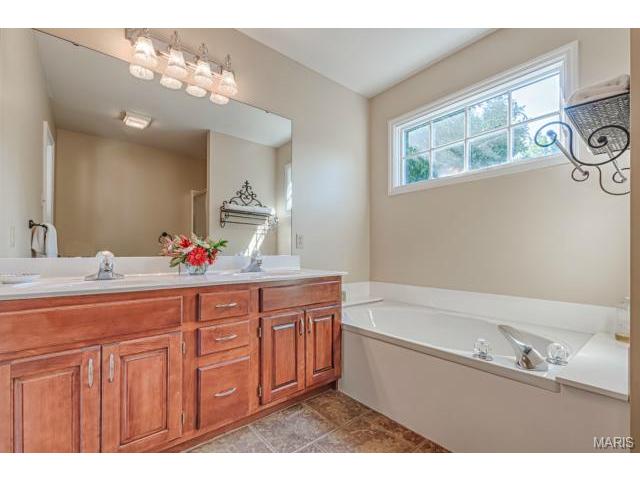 19 Frederick Ln, Glendale, MO 63122 photo 30
