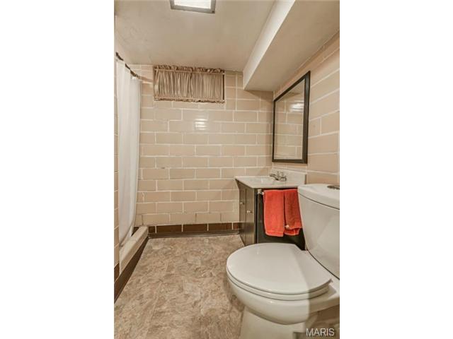 19 Frederick Ln, Glendale, MO 63122 photo 38
