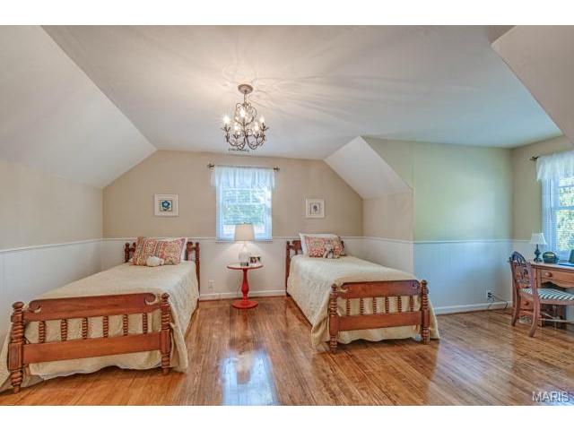 19 Frederick Ln, Glendale, MO 63122 photo 32