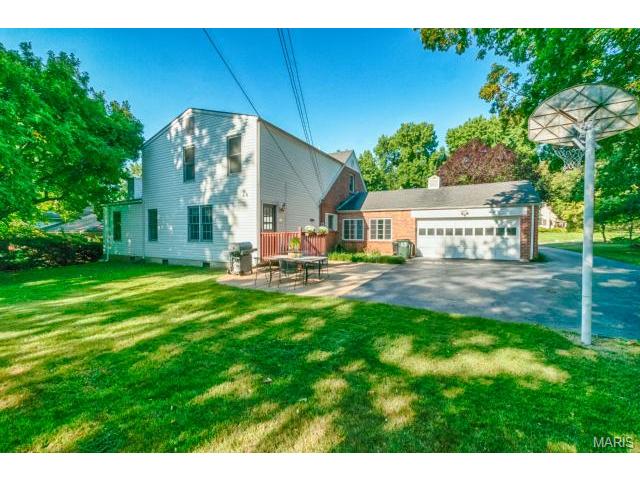19 Frederick Ln, Glendale, MO 63122 photo 8