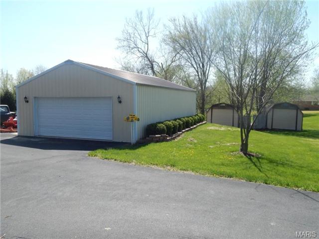 30 Dutchman Ln, Weldon Spring, MO 63304 photo 6