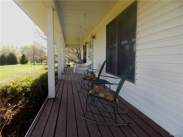 30 Dutchman Ln, Weldon Spring, MO 63304 photo 28