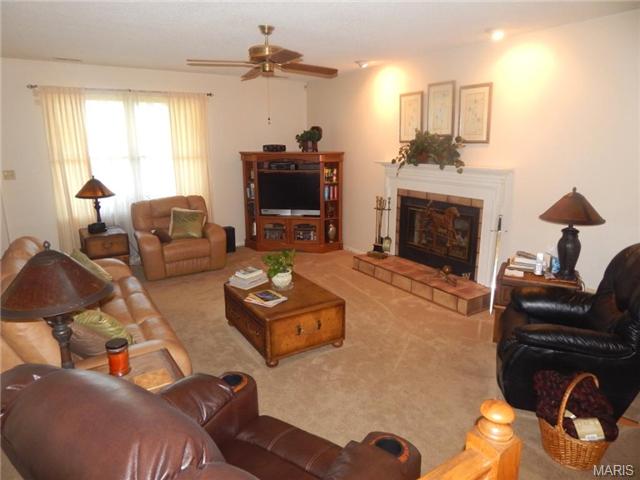 30 Dutchman Ln, Weldon Spring, MO 63304 photo 8