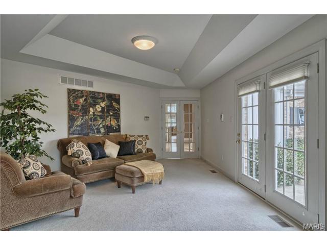 5439 Guinevere, Weldon Spring, MO 63304 photo 9