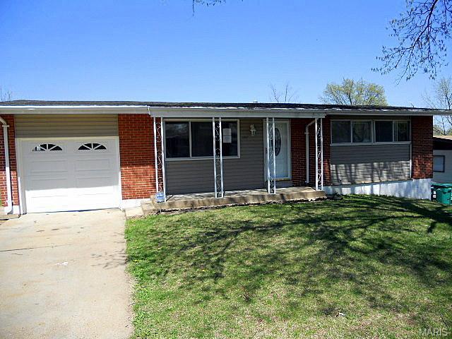 1747 Beecher Dr, Saint Louis, MO 63136 photo 1