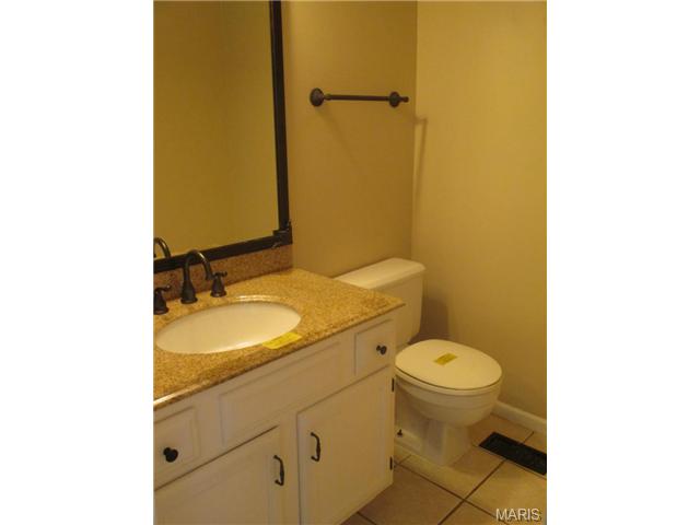 1406 Pepperdine Ct, Ballwin, MO 63021 photo 5
