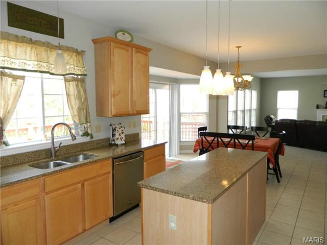 522 Rascal Xing, O'fallon, MO 63366 photo 10