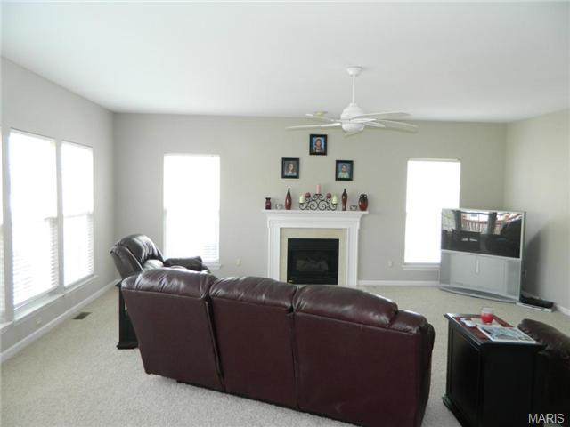 522 Rascal Xing, O'fallon, MO 63366 photo 12