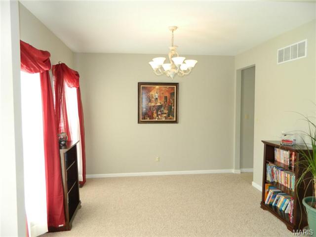 522 Rascal Xing, O'fallon, MO 63366 photo 2