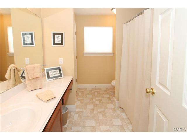 400 Fox Run Dr, O'fallon, MO 63368 photo 18