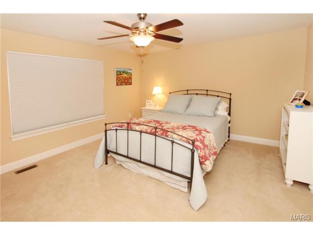 400 Fox Run Dr, O'fallon, MO 63368 photo 16