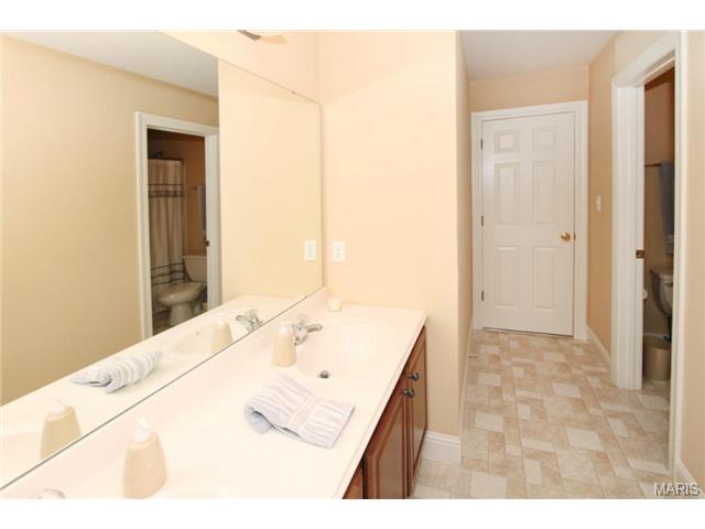 400 Fox Run Dr, O'fallon, MO 63368 photo 19