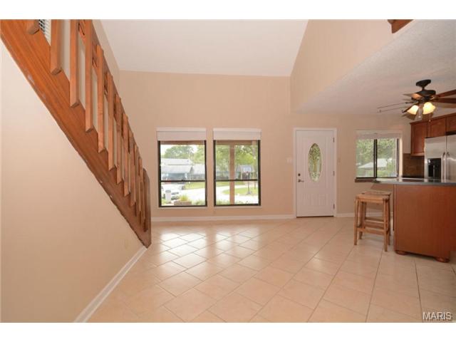 406 Far Hill Dr, Ballwin, MO 63021 photo 5