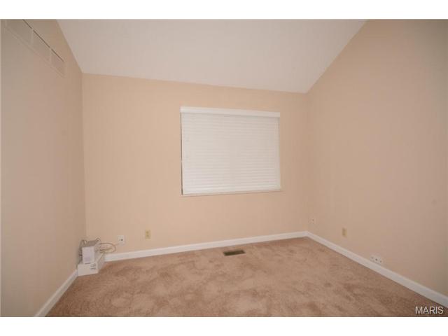 406 Far Hill Dr, Ballwin, MO 63021 photo 14