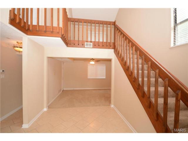 406 Far Hill Dr, Ballwin, MO 63021 photo 3