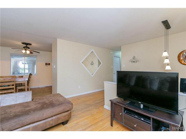 1004 Saint Matthew, O'fallon, MO 63366 photo 4