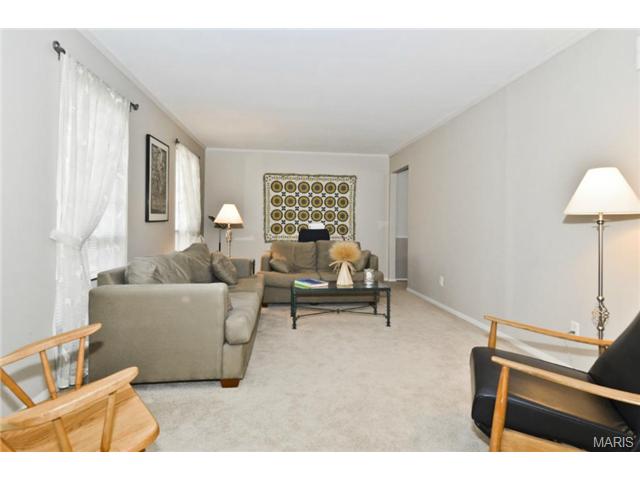 2 Savant Ct, Ballwin, MO 63011 photo 2