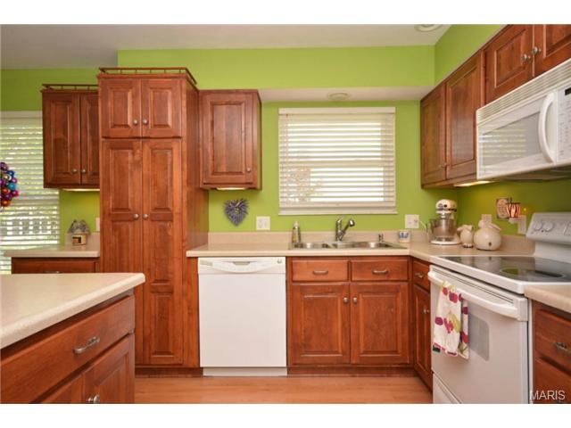 802 Longview Dr, Saint Charles, MO 63301 photo 7