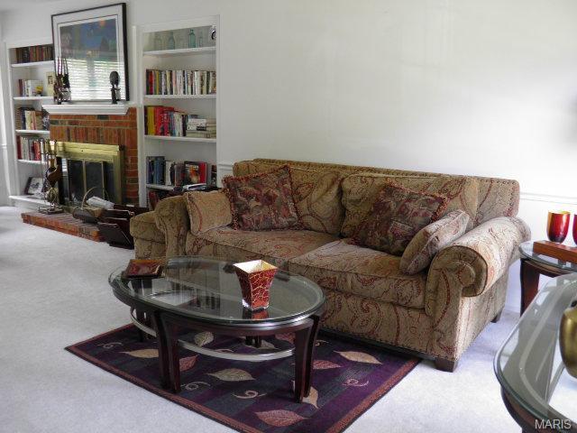 919 Gervas Dr, Ballwin, MO 63021 photo 2