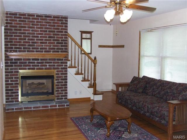 1015 Rose Hl, Ellisville, MO 63021 photo 3