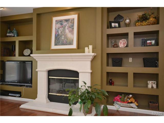 412 Copper Tree Trl, O'fallon, MO 63368 photo 3
