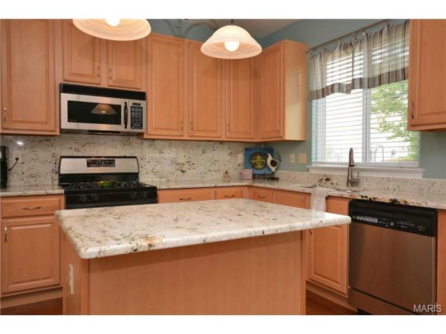 412 Copper Tree Trl, O'fallon, MO 63368 photo 9