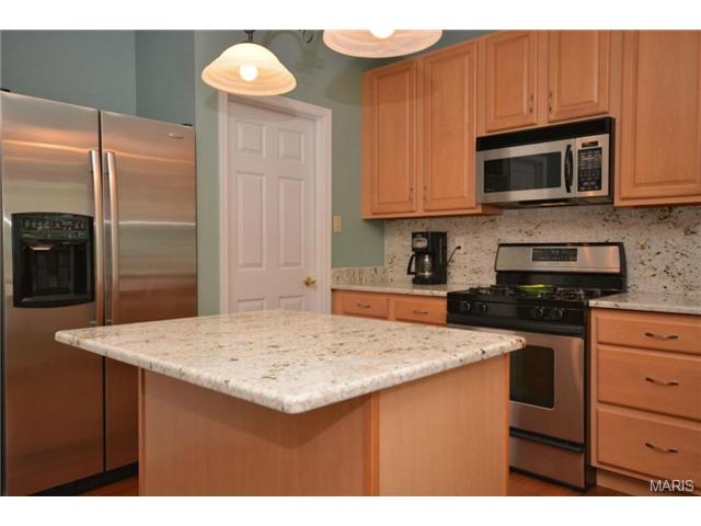 412 Copper Tree Trl, O'fallon, MO 63368 photo 10