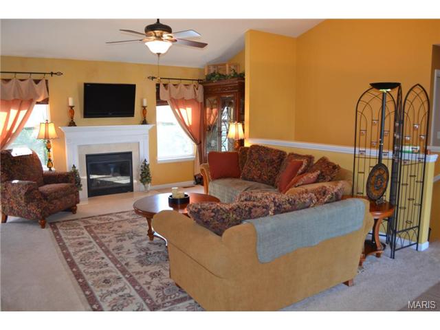 1161 Warm Winds Dr, O'fallon, MO 63366 photo 3