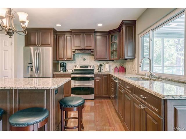 1006 Amsterdam Dr, Ballwin, MO 63011 photo 10