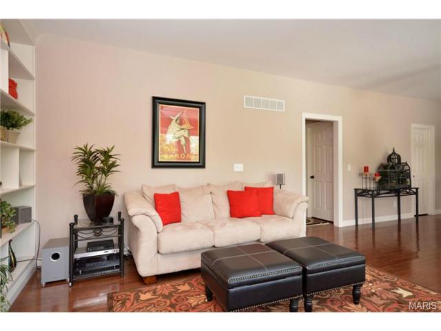 735 Castle Tower, Ballwin, MO 63021 photo 32