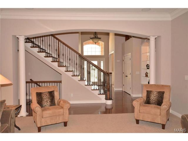 735 Castle Tower, Ballwin, MO 63021 photo 4