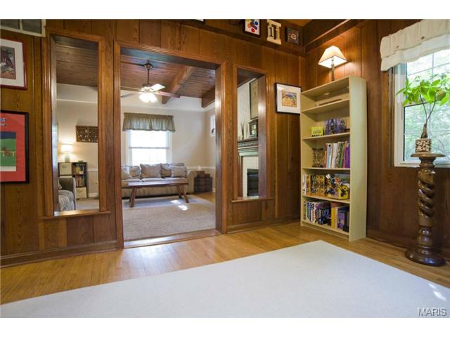 1 Frederick Ln, Glendale, MO 63122 photo 11