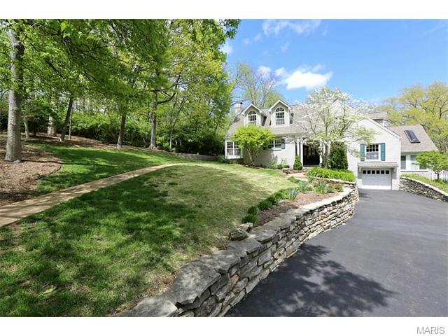 5331 Ringer Rd, Saint Louis, MO 63129 photo 1