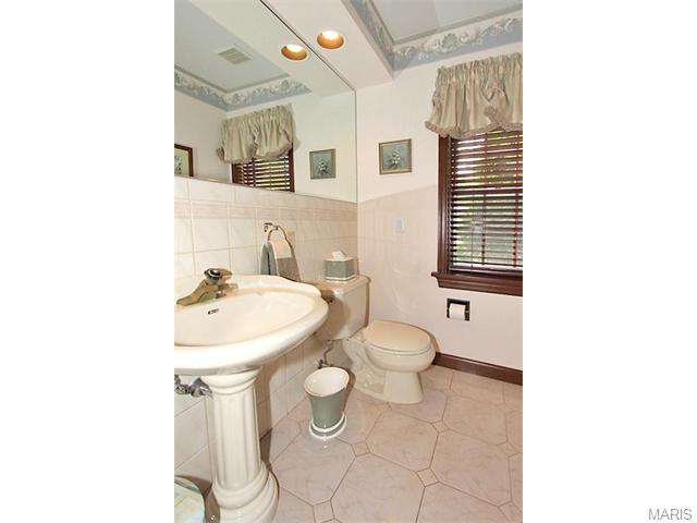 5331 Ringer Rd, Saint Louis, MO 63129 photo 18