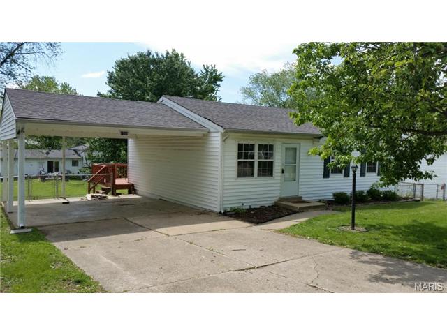 1709 Pebble Brook Dr, O'fallon, MO 63366 photo 1