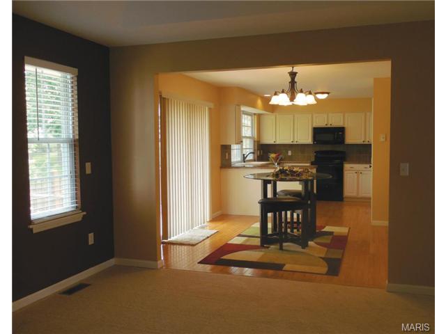 432 Tailor Ln, O'fallon, MO 63368 photo 4