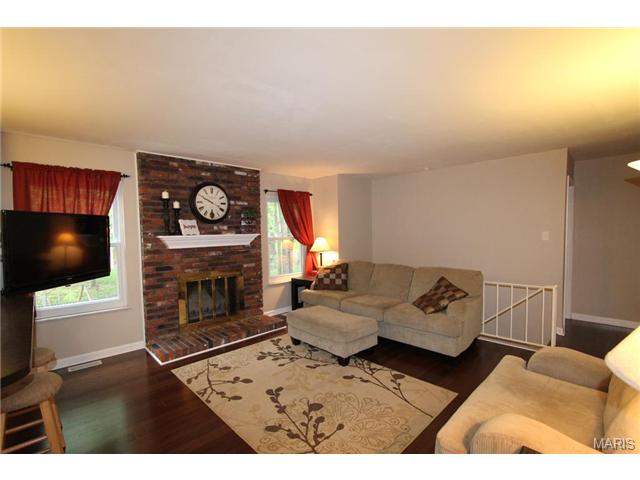 329 Brightfield Trl, Ballwin, MO 63021 photo 4