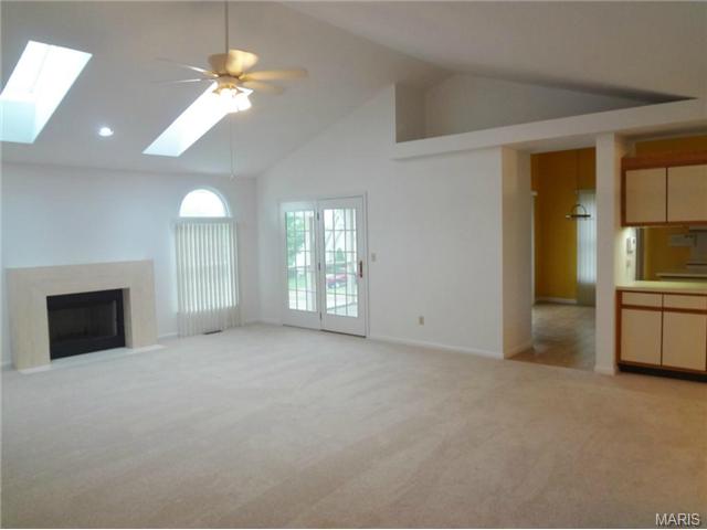 2 Broadridge Ct, Black Jack, MO 63033 photo 9