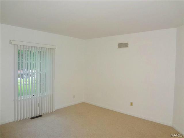 2 Broadridge Ct, Black Jack, MO 63033 photo 14