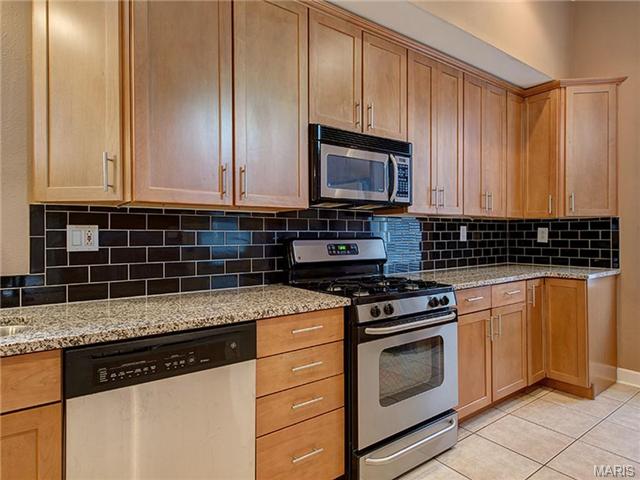 1237 Sidney St, Saint Louis, MO 63104 photo 7