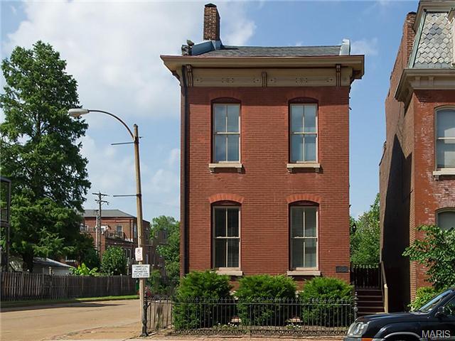 1237 Sidney St, Saint Louis, MO 63104 photo 1