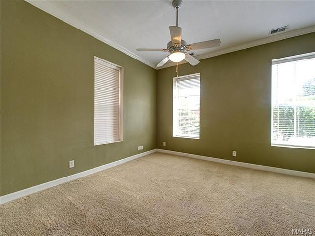 1237 Sidney St, Saint Louis, MO 63104 photo 9