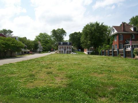 1002 N 3rd, Saint Charles, MO 63301 photo 3