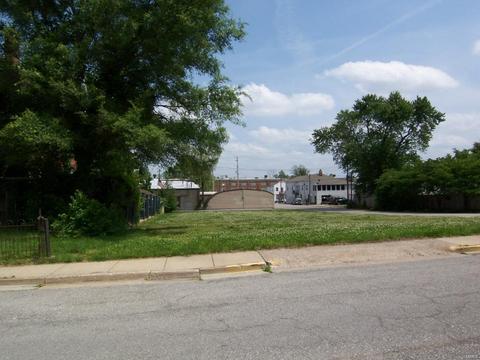 1002 N 3rd, Saint Charles, MO 63301 photo 2